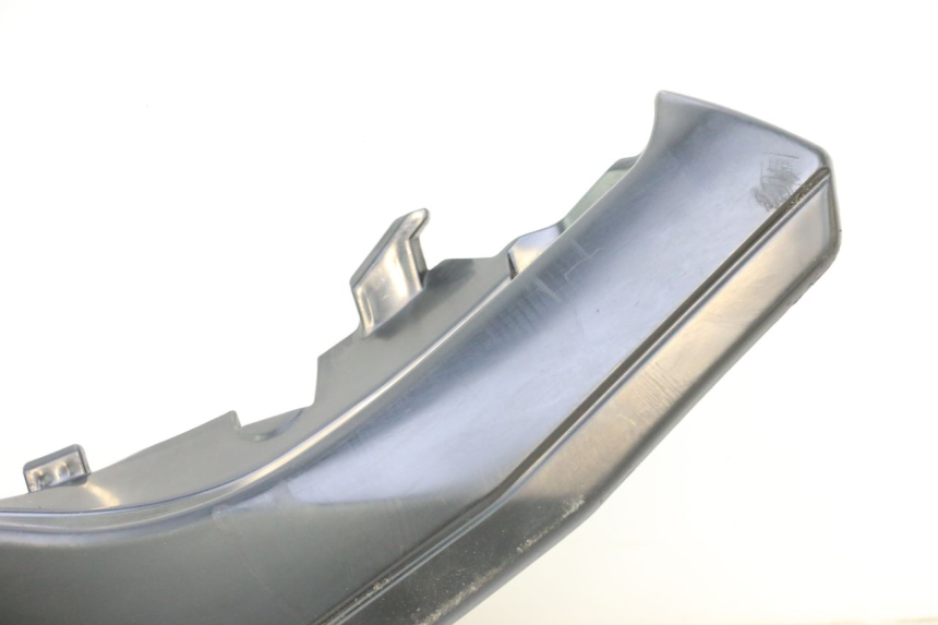 photo de TAMPA LATERAL DIREITA SOBRE O BANCO KAWASAKI ER-6 ER6 F ABS 650 (2012 - 2016) - Marcações e referências