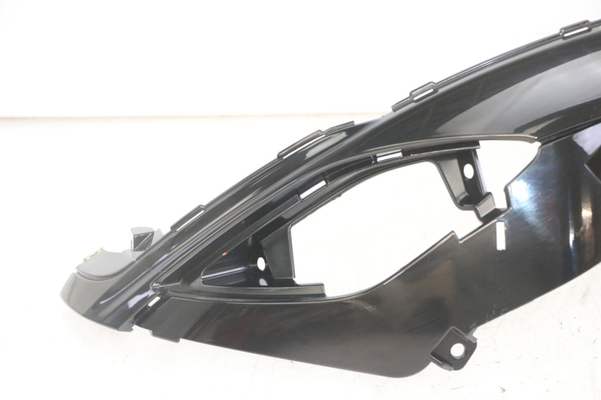 photo de TAMPA LATERAL DIREITA SOB O BANCO SYM FIDDLE 3 III 50 (2014 - 2020) - Detalhes característicos