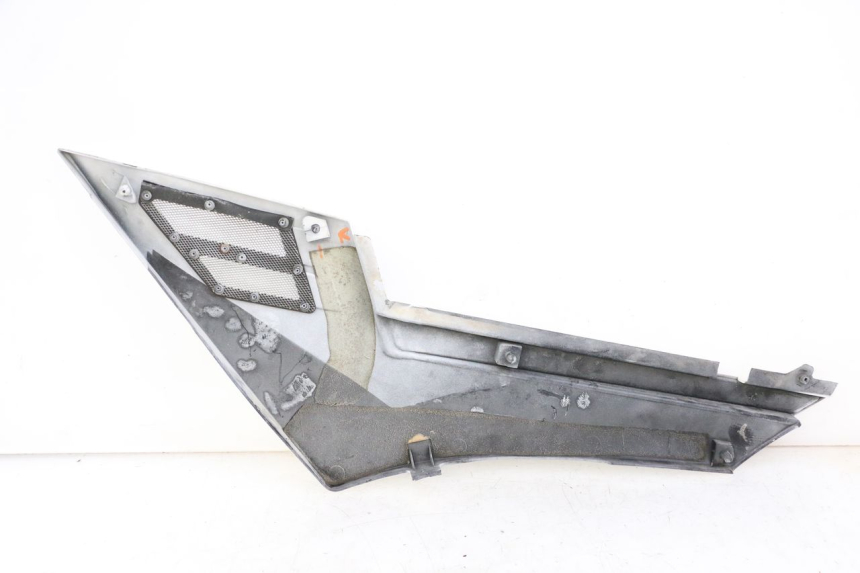 photo de TAMPA LATERAL DIREITA SOB O BANCO YAMAHA FJ 36Y 1100 (1984 - 1985) - Marcações e referências