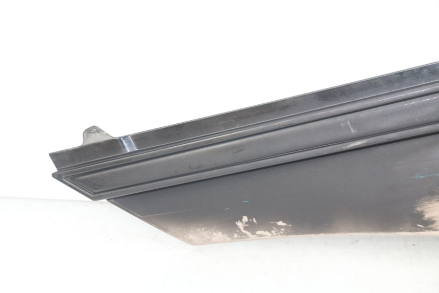 photo de TAMPA LATERAL DIREITA SOB O BANCO YAMAHA FJ 3CX 1200 (1986 - 1996) - Ampliação técnica