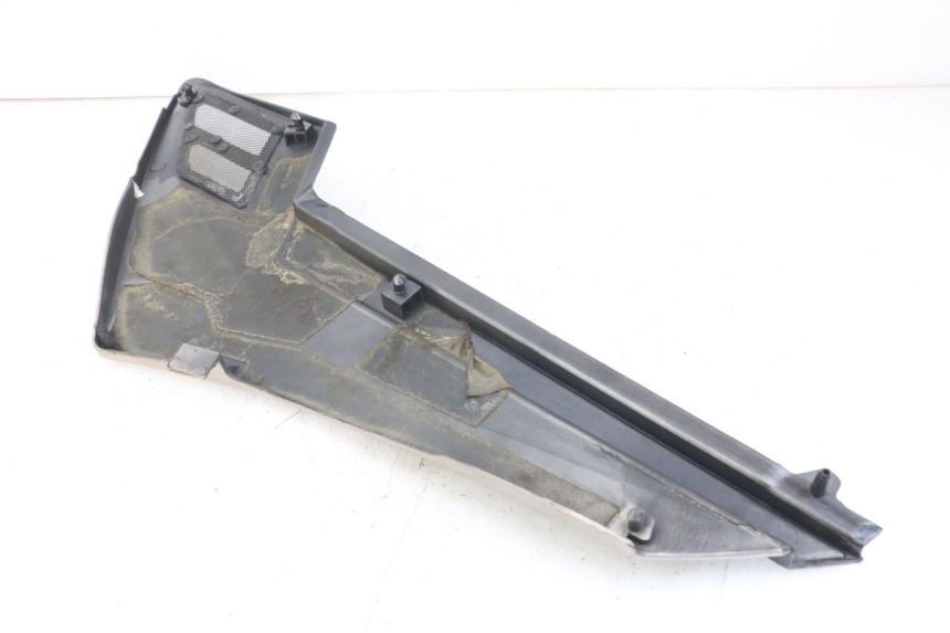 photo de TAMPA LATERAL DIREITA SOB O BANCO YAMAHA FJ 3CX 1200 (1986 - 1996) - Pontos de fixação