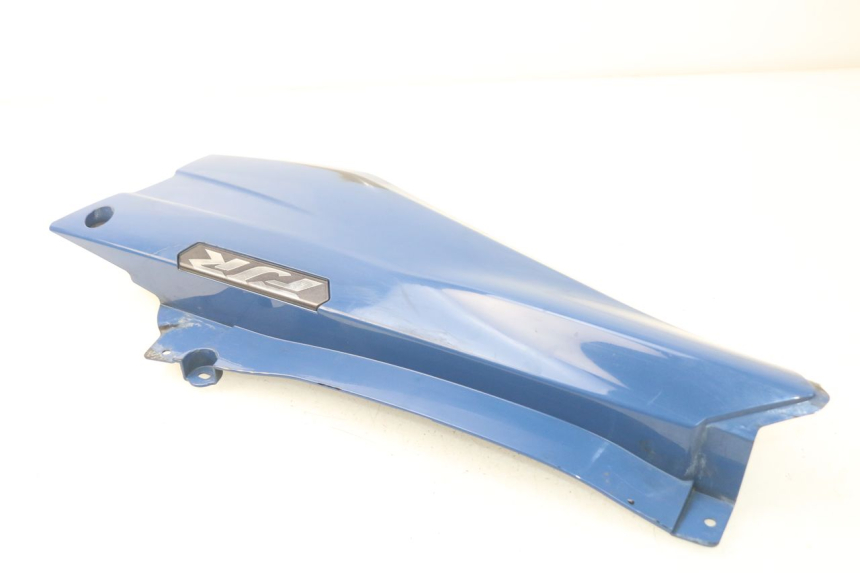 photo de TAMPA LATERAL DIREITA SOB O BANCO YAMAHA FJR ABS 1300 (2006 - 2012) - Outro ângulo de visão