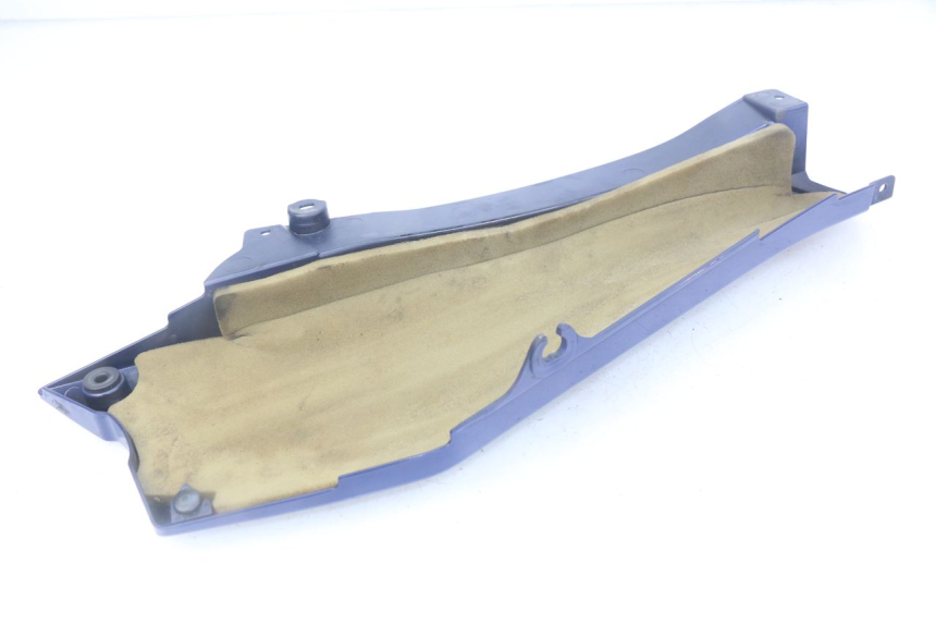 photo de TAMPA LATERAL DIREITA SOB O BANCO YAMAHA FJR ABS 1300 (2016 - 2020) - Outro ângulo de visão