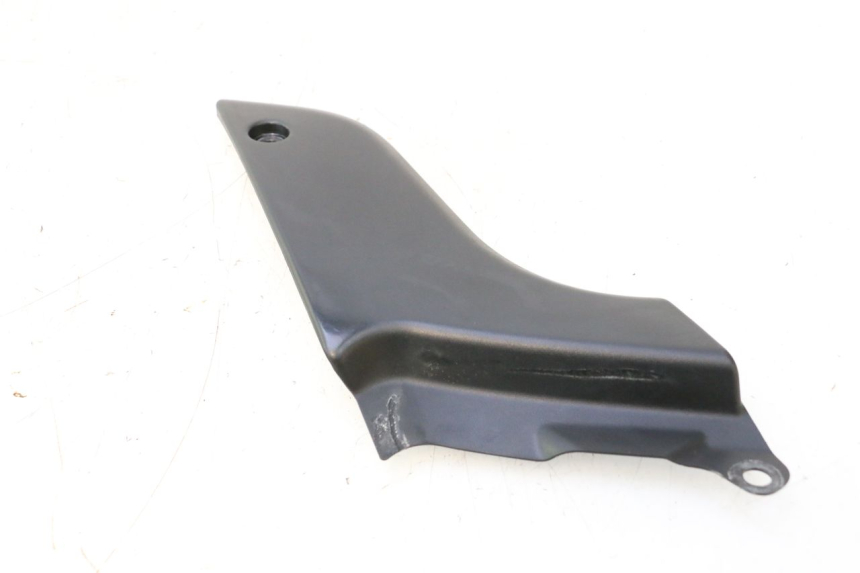 photo de TAMPA DIREITA SOB O ASSENTO YAMAHA FJR 1300 (2001 - 2005) - Zoom do estado de desgaste