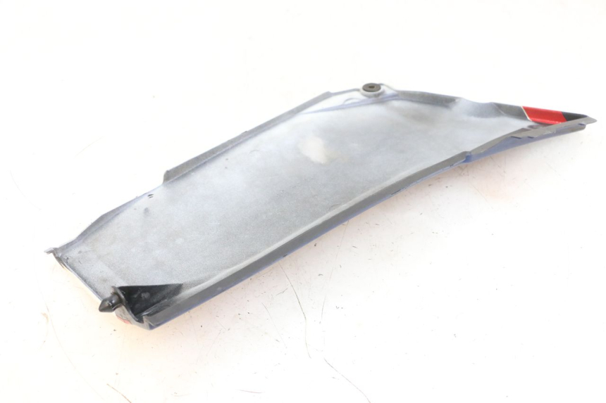 photo de TAMPA LATERAL DIREITA SOB O BANCO KAWASAKI GPX R WARBIRD 600 (1988 - 1993) - Detalhe da peça