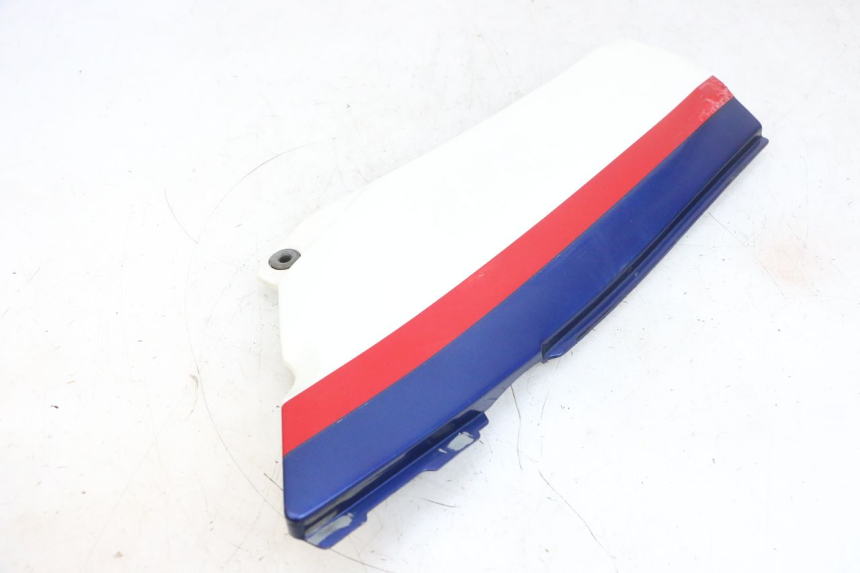 photo de TAMPA LATERAL DIREITA SOB O BANCO KAWASAKI GPX R WARBIRD 600 (1988 - 1993) - Ampliação técnica
