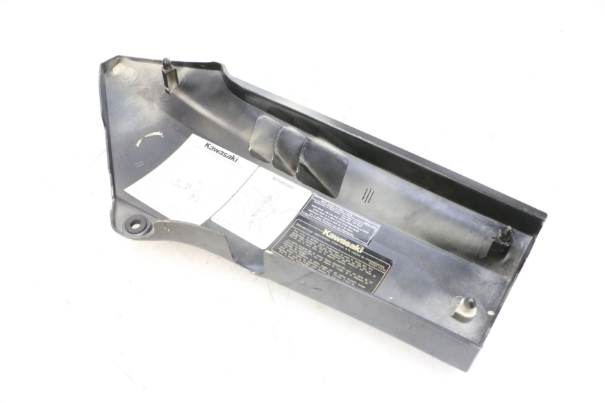 photo de TAMPA LATERAL DIREITA SOB O BANCO KAWASAKI GPZ RX 1000 (1986 - 1988) - Ampliação técnica
