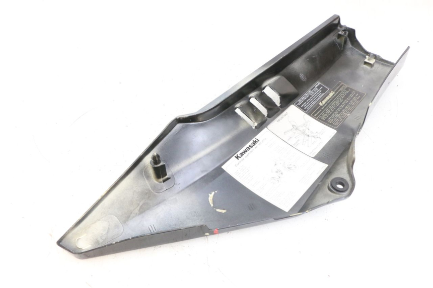 photo de TAMPA LATERAL DIREITA SOB O BANCO KAWASAKI GPZ RX 1000 (1986 - 1988) - Vista geral