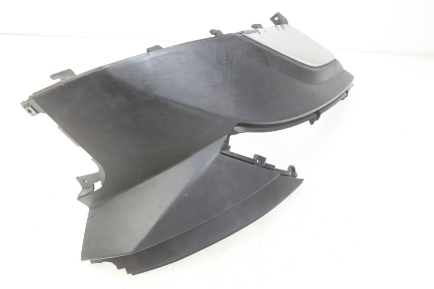 photo de TAMPA LATERAL DIREITA SOB O BANCO TNT MOTOR GRIDO 2T 50 (2010 - 2019) - Detalhe da peça