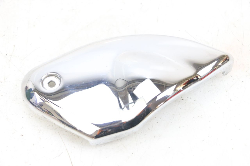 photo de TAMPA LATERAL DIREITA SOB O BANCO SUZUKI GSF N BANDIT 600 (1996 - 1999) - Pontos de fixação