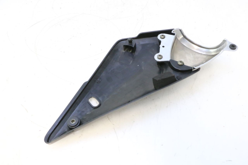 photo de TAMPA DIREITA SOB O ASSENTO SUZUKI GSF N BANDIT 1200 (2001 - 2005) - Outro ângulo de visão