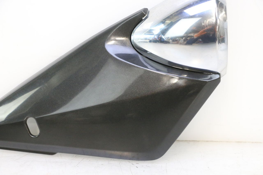 photo de TAMPA DIREITA SOB O ASSENTO SUZUKI GSF N BANDIT 1200 (2001 - 2005) - Pontos de fixação