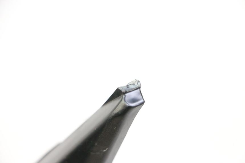 photo de TAMPA LATERAL DIREITA SOB O BANCO SUZUKI GSR 750 (2011 - 2017) - Outro ângulo de visão
