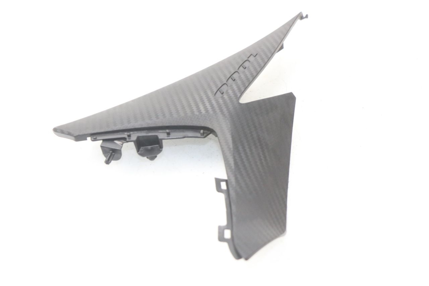 photo de TAMPA LATERAL DIREITA SOB O BANCO SUZUKI GSX-R GSXR K16 1000 (2012 - 2016) - Outro ângulo de visão
