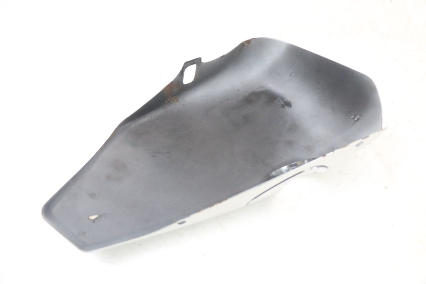 photo de TAMPA LATERAL DIREITA SOB O BANCO HARLEY DAVIDSON SPORTSTER XL CUSTOM 883 (1999 - 2006) - Pontos de fixação