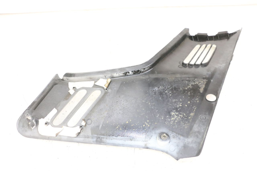 photo de TAMPA LATERAL DIREITA SOBRE O BANCO HONDA CBR F 1000 (1993 - 1996) - Detalhe da peça