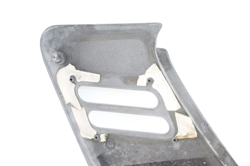 photo de TAMPA LATERAL DIREITA SOBRE O BANCO HONDA CBR F 1000 (1993 - 1996) - Ampliação técnica