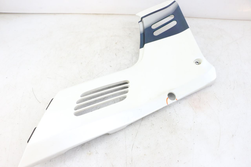 photo de TAMPA LATERAL DIREITA SOBRE O BANCO HONDA CBR F 1000 (1993 - 1996) - Pontos de fixação
