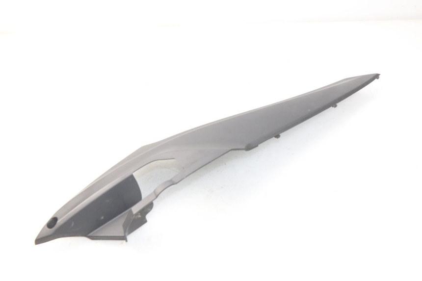 photo de TAMPA LATERAL DIREITA SOBRE O BANCO SYM JOYMAX 250 (2013 - 2017) - Outro ângulo de visão