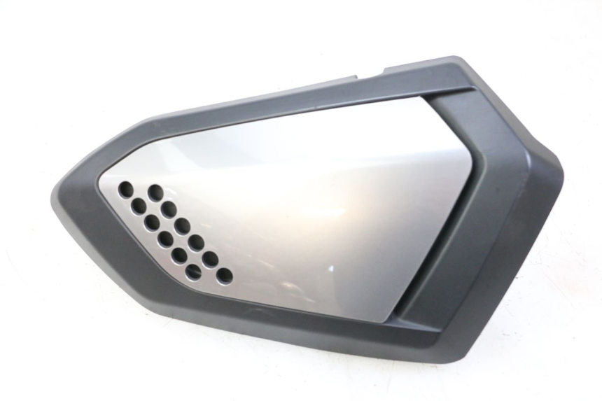photo de TAMPA LATERAL DIREITA SOB O BANCO KEEWAY K-LIGHT KLIGHT 125 (2018 - 2025) - Vista principal