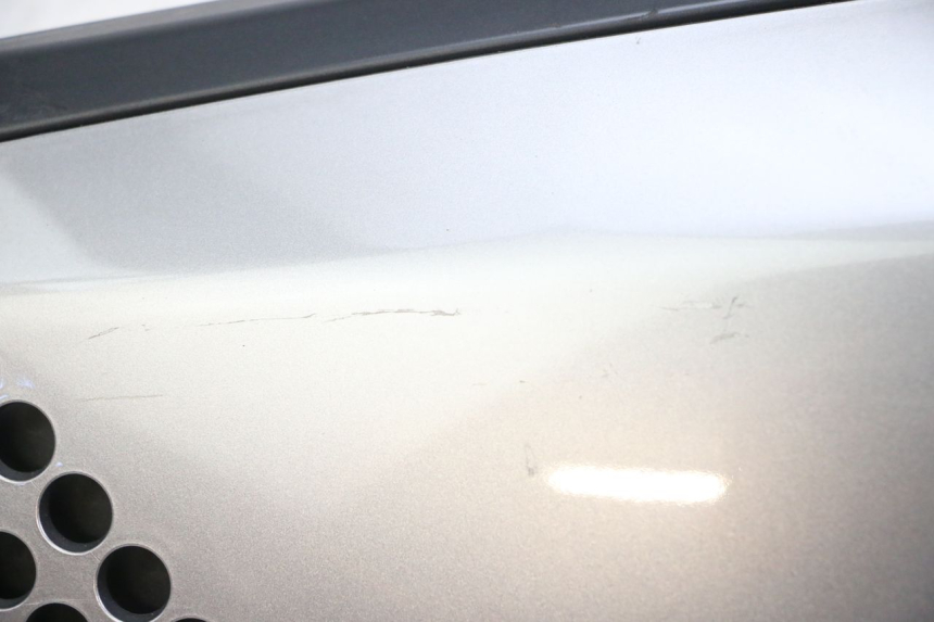photo de TAMPA LATERAL DIREITA SOB O BANCO KEEWAY K-LIGHT KLIGHT 125 (2018 - 2025) - Pontos de fixação