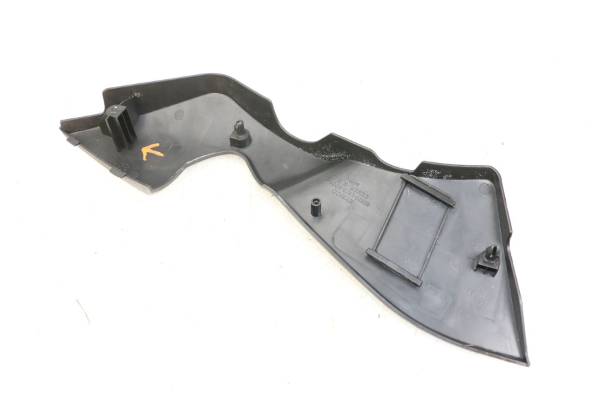 photo de TAMPA DEBAIXO DO BANCO DIREITA KYMCO K-PW K-PIPE 50 (2012 - 2017) - Zoom do estado de desgaste