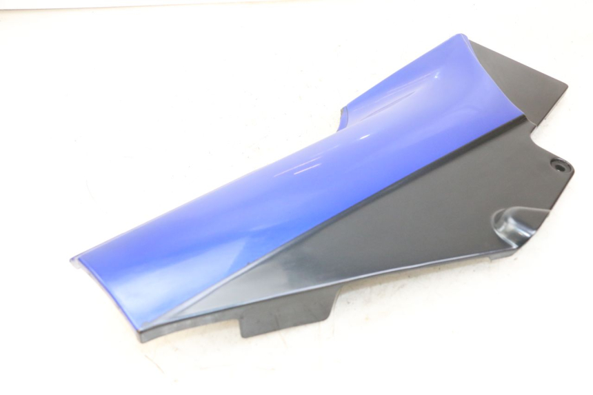 photo de TAMPA DEBAIXO DO BANCO DIREITA KAWASAKI GTR 1000 (1994 - 2004) - Pontos de fixação