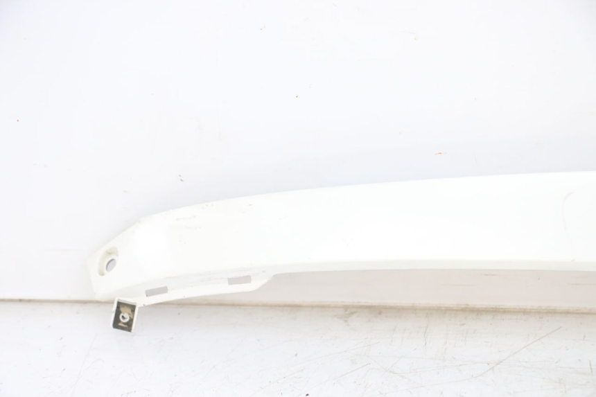 photo de TAMPA LATERAL DIREITA SOB O BANCO KYMCO LIKE 125 (2009 - 2016) - Ampliação dos componentes