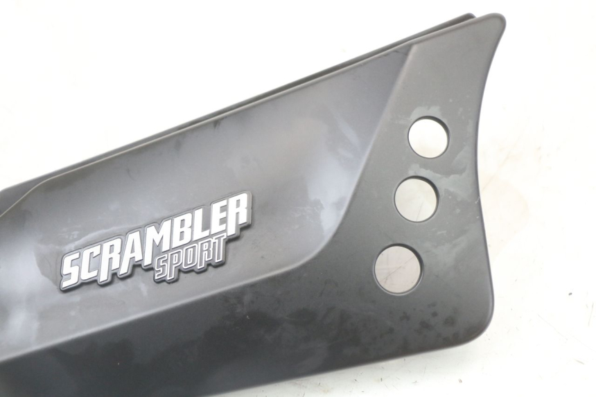 photo de TAMPA LATERAL DIREITA SOB O BANCO MASAI SCRAMBLER SPORT 125 (2021 - 2025) - Zoom do estado de desgaste