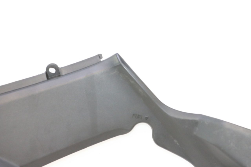 photo de TAMPA DIREITA SOB O ASSENTO KYMCO MXU R 250 (2004 - 2010) - Marcações e referências