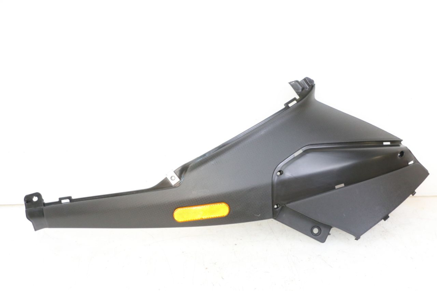 photo de TAMPA LATERAL DIREITA SOB O BANCO PIAGGIO NRG POWER PUREJET 50 (2018 - 2021) - Vista principal