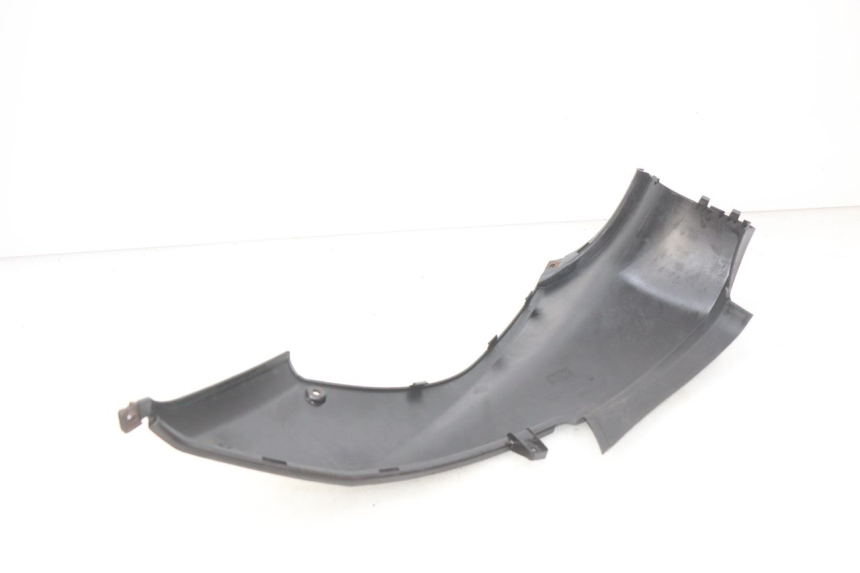 photo de TAMPA LATERAL DIREITA SOBRE O BANCO MBK OVETTO 2T 50 (2007 - 2017) - Detalhe da peça