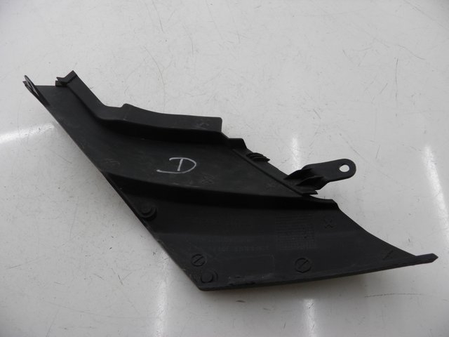 photo de TAMPA LATERAL DIREITA SOB O BANCO PEUGEOT JET FORCE CARBU 50 (2003 - 2016) - Zoom do estado de desgaste