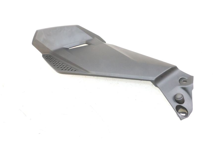 photo de TAMPA LATERAL DIREITA SOBRE O BANCO BMW R GS 1250 (2021 - 2024) - Ampliação técnica