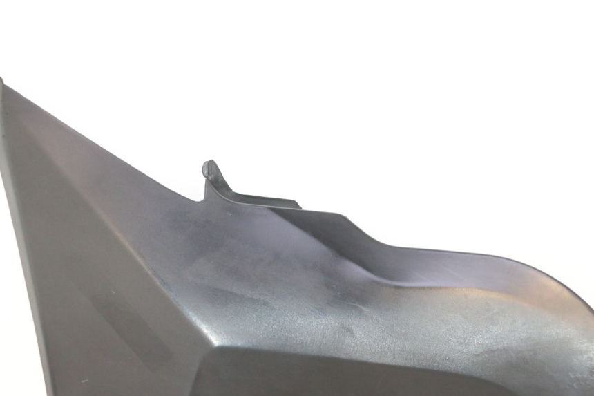photo de TAMPA DIREITA SOB O ASSENTO YAMASAKI ROADSTER 50 (2013 - 2018) - Pontos de fixação