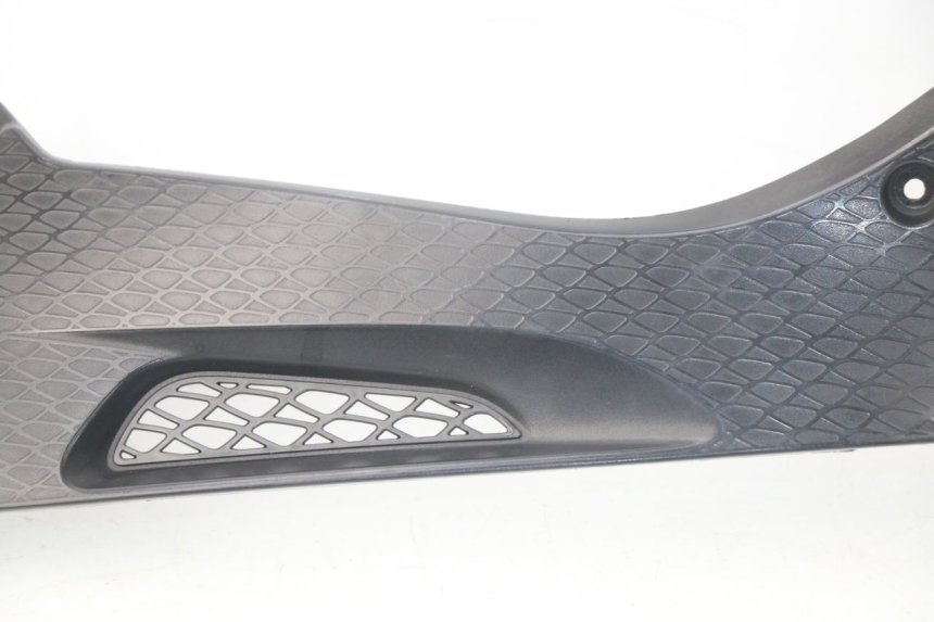 photo de TAMPA LATERAL DIREITA SOB O BANCO BMW S RR ABS S1000RR 1000 (2009 - 2011) - Peça verificada