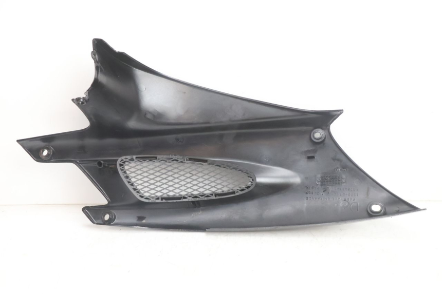photo de TAMPA LATERAL DIREITA SOB O BANCO PEUGEOT SPEEDFIGHT 2 AC 50 (2000 - 2009) - Ampliação técnica