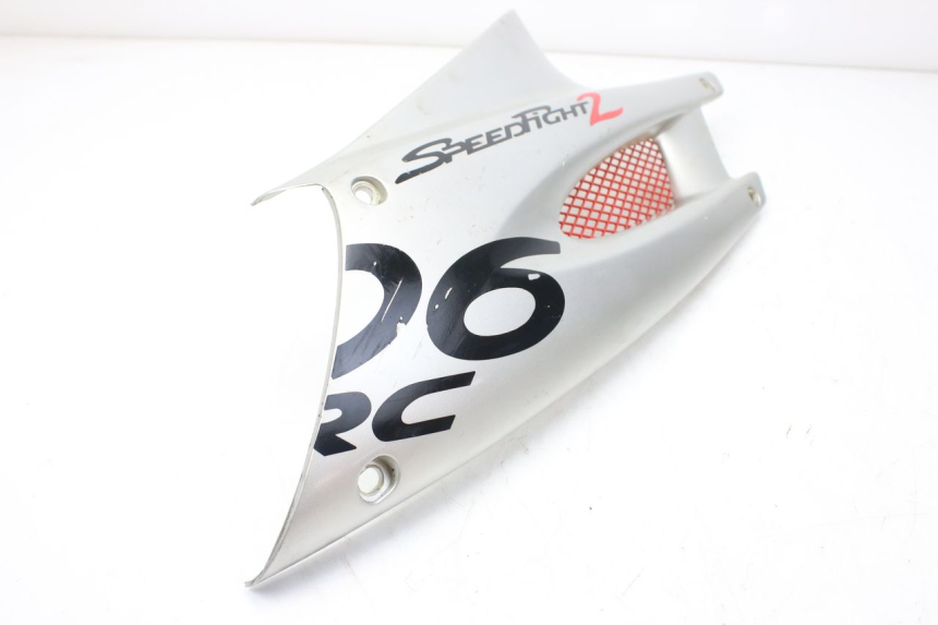 photo de TAMPA LATERAL DIREITA SOB O BANCO PEUGEOT SPEEDFIGHT LC 50 (1996 - 2002) - Zoom do estado de desgaste