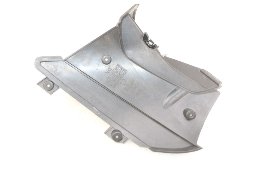 photo de TAMPA LATERAL DIREITA SOB O BANCO APRILIA SR 2T 50 (2012 - 2017) - Outro ângulo de visão