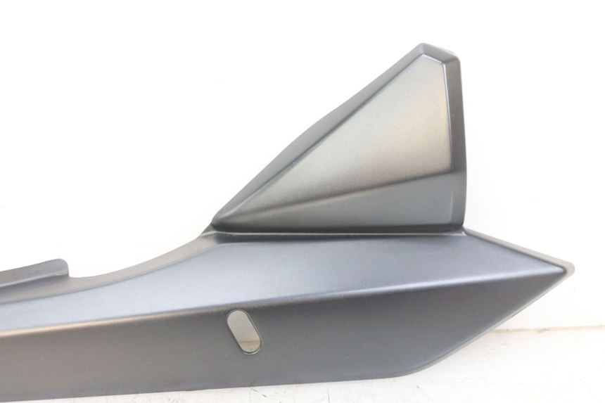 photo de TAMPA LATERAL DIREITA SOBRESELIM SUZUKI GSX F GSXF 650 (2007 - 2015) - Pontos de fixação