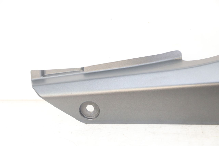 photo de TAMPA LATERAL DIREITA SOBRESELIM SUZUKI GSX F GSXF 650 (2007 - 2015) - Estado da superfície