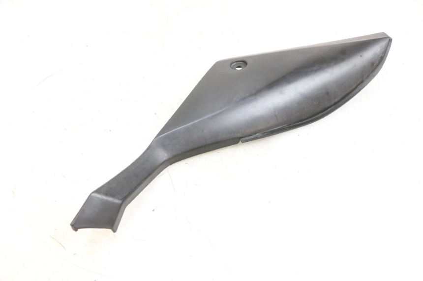 photo de TAMPA LATERAL DIREITA SOBRE O BANCO YAMAHA TZR 50 (2008 - 2016) - Ampliação técnica