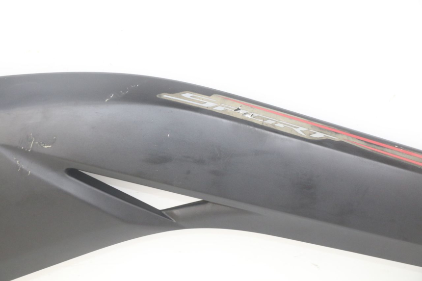 photo de TAMPA LATERAL DIREITA SOBRE O BANCO YAMAHA X-MAX XMAX 125 (2010 - 2013) - Ampliação dos componentes