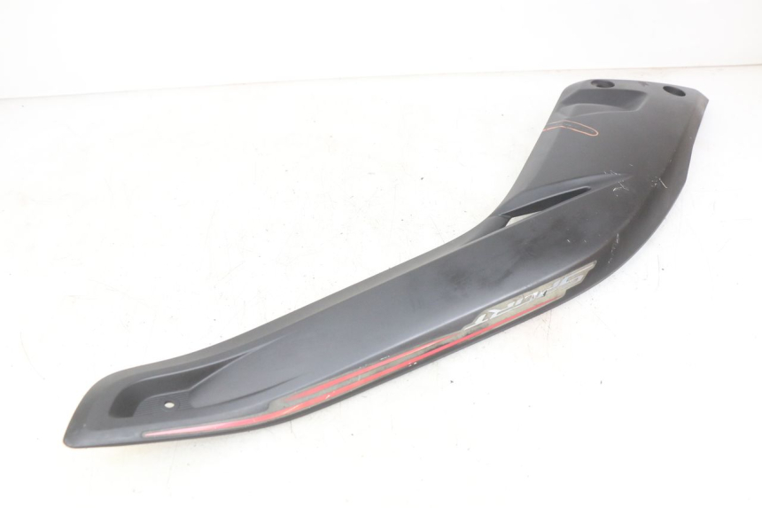 photo de TAMPA LATERAL DIREITA SOBRE O BANCO YAMAHA X-MAX XMAX 125 (2010 - 2013) - Peça verificada