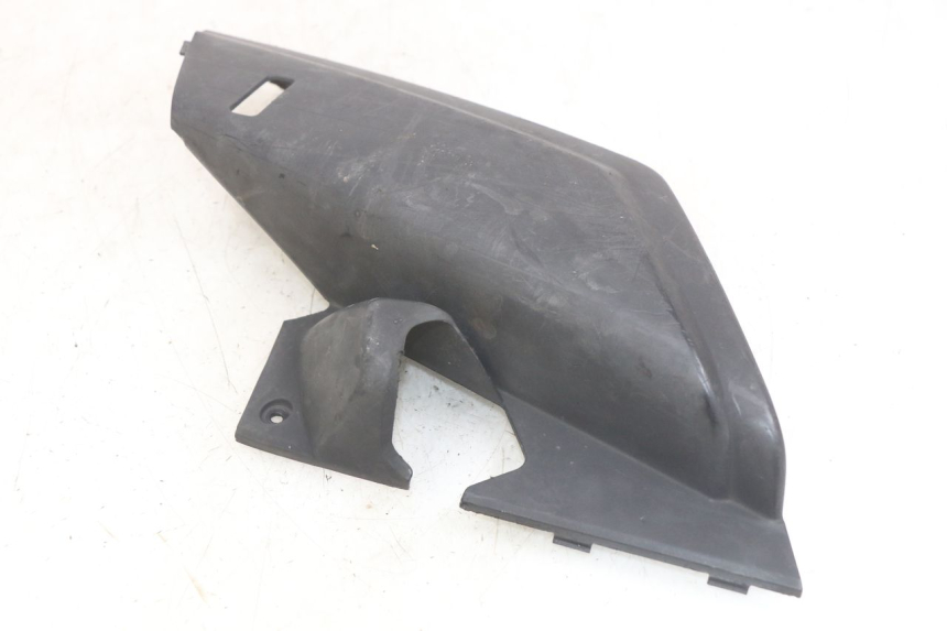photo de TAMPA LATERAL DIREITA SOB O BANCO YAMAHA X-MAX XMAX 250 (2006 - 2009) - Ampliação técnica