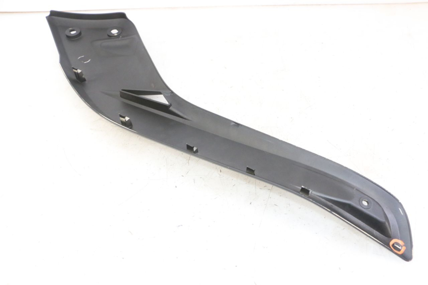 photo de TAMPA LATERAL DIREITA SOBRE O BANCO YAMAHA X-MAX XMAX 125 (2010 - 2013) - Ampliação dos componentes