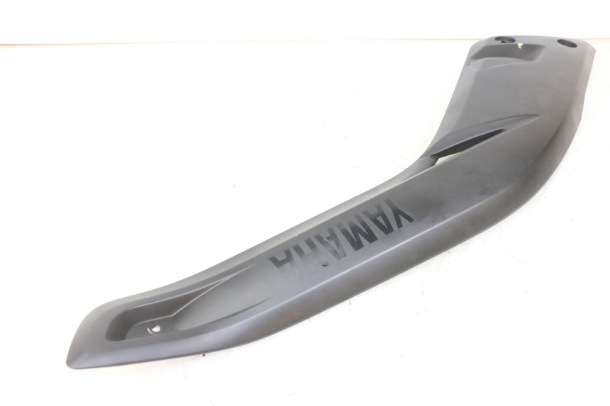 photo de TAMPA LATERAL DIREITA SOBRE O BANCO YAMAHA X-MAX XMAX 125 (2010 - 2013) - Outro ângulo de visão