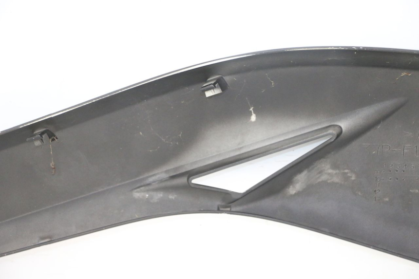 photo de TAMPA LATERAL DIREITA SOBRE O BANCO YAMAHA X-MAX XMAX 125 (2010 - 2013) - Vista geral