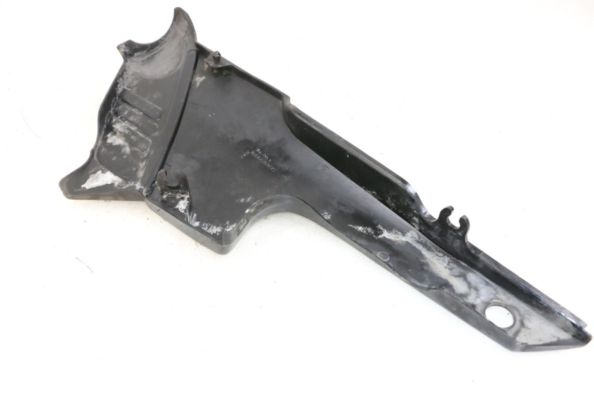 photo de TAMPA LATERAL DIREITA SOBRE O BANCO YAMAHA XJ F 900 (1983 - 1994) - Zoom do estado de desgaste