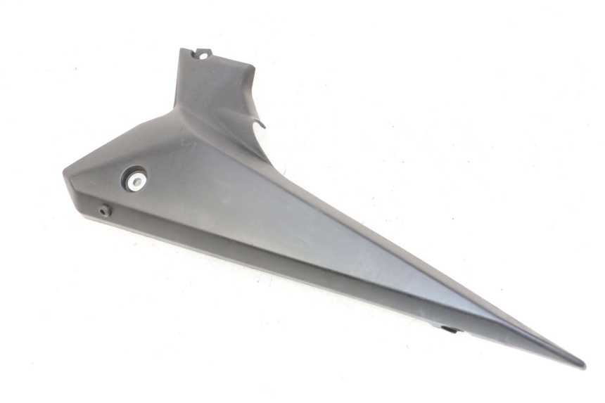 photo de TAMPA DEBAIXO DO BANCO DIREITA YAMAHA XJ6 ABS 600 (2008 - 2016) - Pontos de fixação